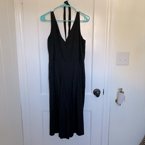 GAP Pants - NWT Gap Black Romper